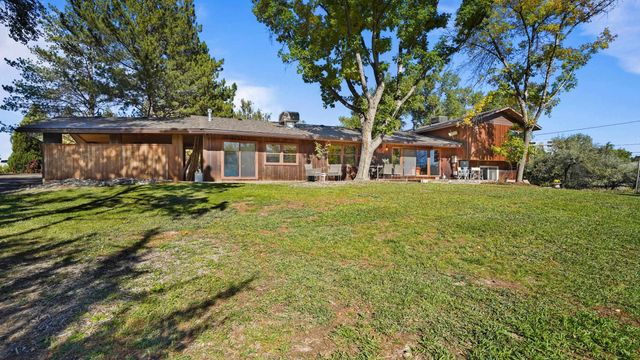 698 Round Hill Drive, Grand Junction, CO 81506
