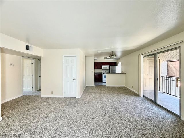 5281 River Glen Drive 222, Las Vegas, NV 89103