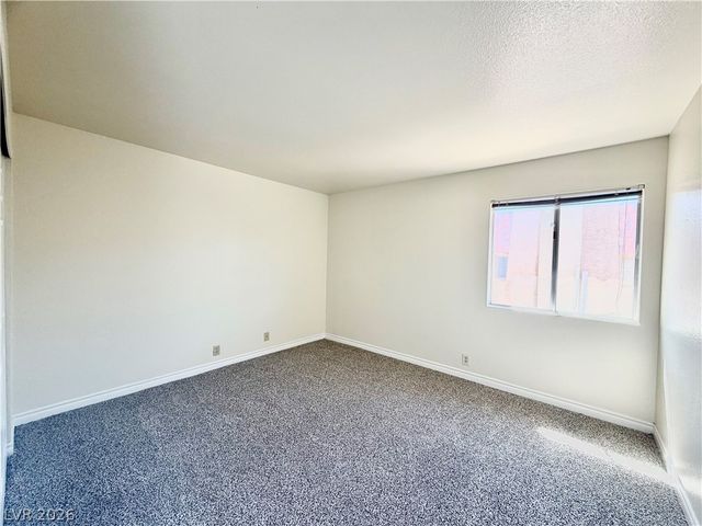 5281 River Glen Drive 222, Las Vegas, NV 89103