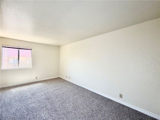 5281 River Glen Drive 222, Las Vegas, NV 89103
