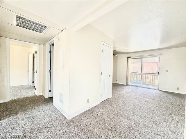5281 River Glen Drive 222, Las Vegas, NV 89103
