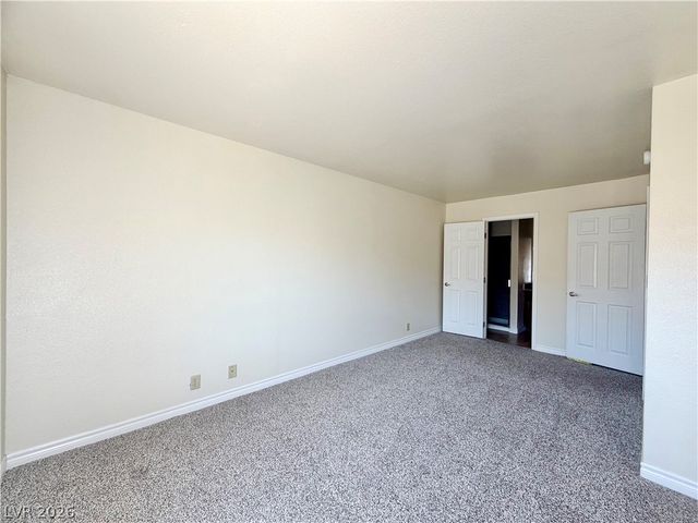 5281 River Glen Drive 222, Las Vegas, NV 89103