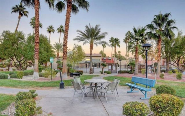 5281 River Glen Drive 222, Las Vegas, NV 89103