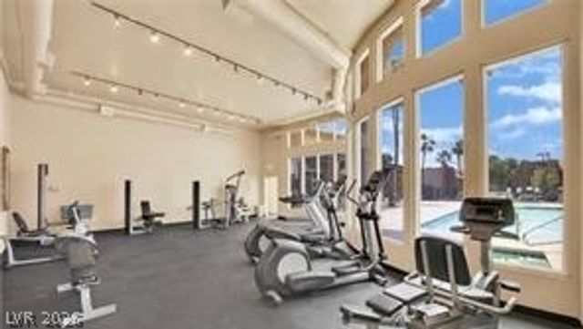 5281 River Glen Drive 222, Las Vegas, NV 89103