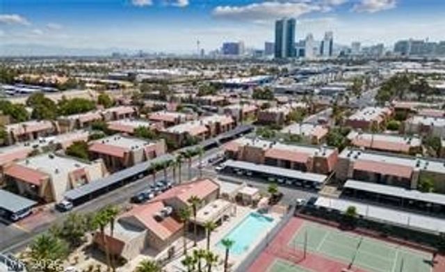 5281 River Glen Drive 222, Las Vegas, NV 89103