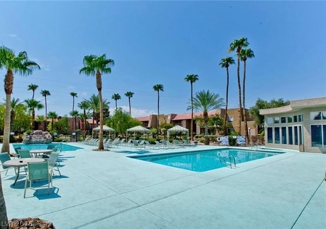 5281 River Glen Drive 222, Las Vegas, NV 89103
