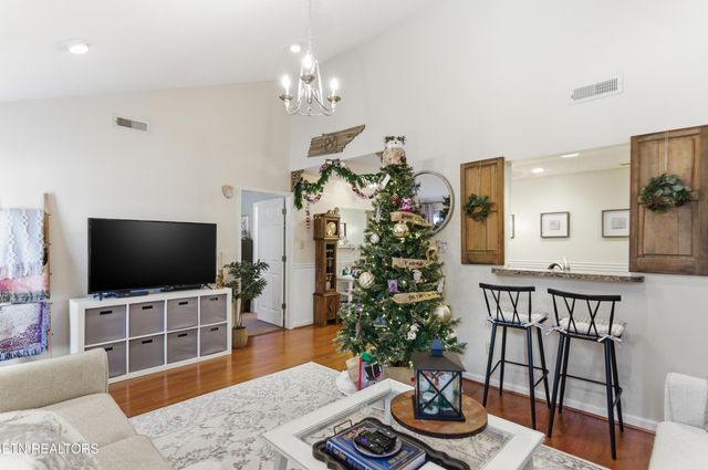 8009 Chambord Way, Powell, TN 37849