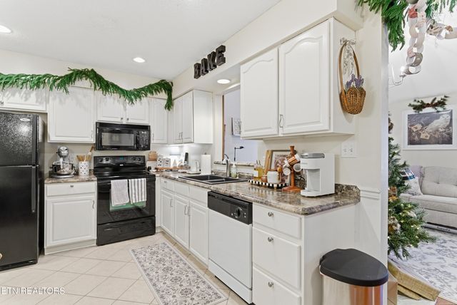 8009 Chambord Way, Powell, TN 37849