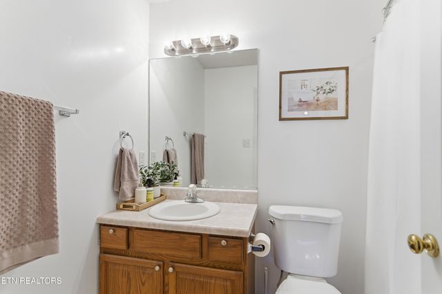 8009 Chambord Way, Powell, TN 37849