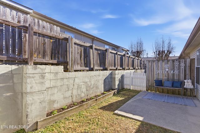 8009 Chambord Way, Powell, TN 37849