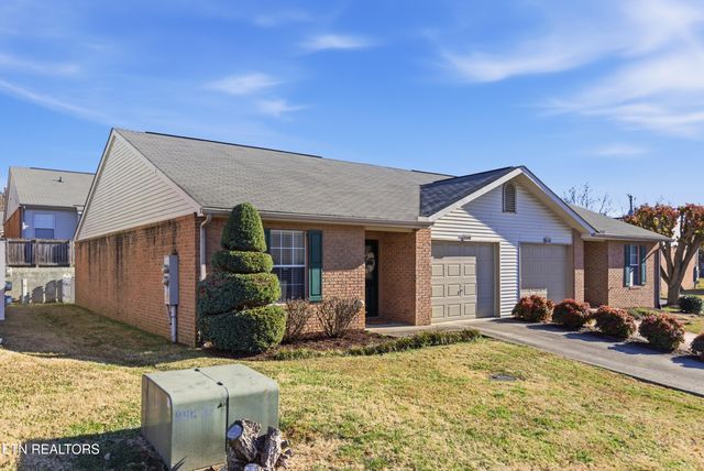 8009 Chambord Way, Powell, TN 37849