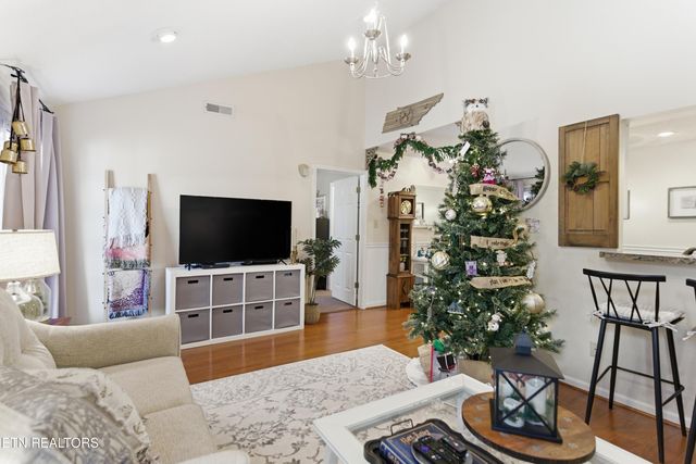 8009 Chambord Way, Powell, TN 37849