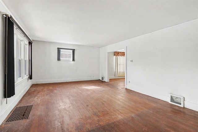 1562 Lafayette Boulevard, Lincoln Park, MI 48146