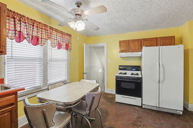 1562 Lafayette Boulevard, Lincoln Park, MI 48146