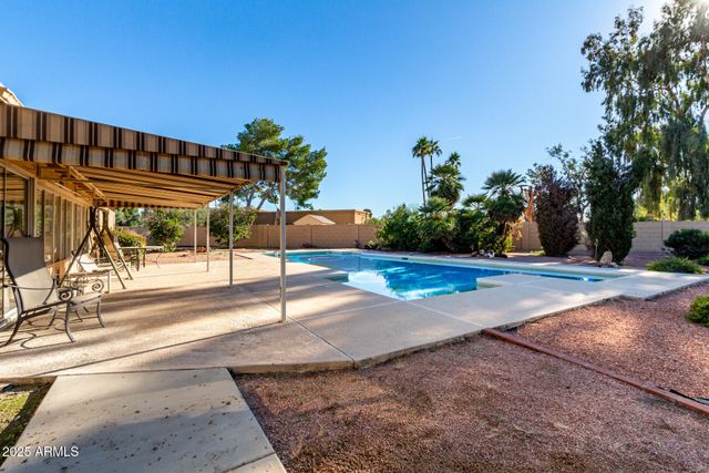 8129 E CHARTER OAK Drive, Scottsdale, AZ 85260