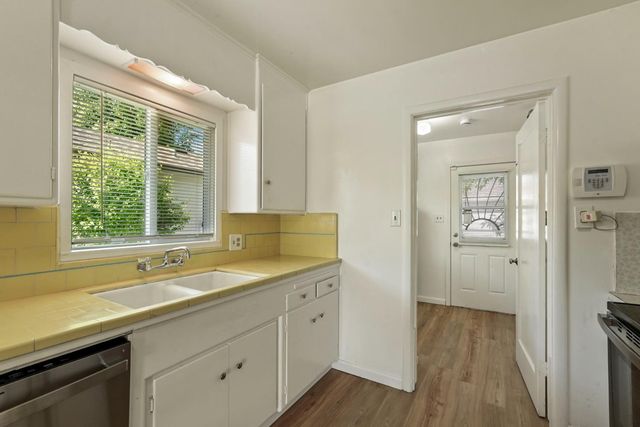 2135 Manchester Ave, Stockton, CA 95204