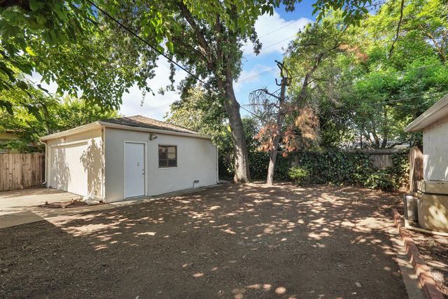 2135 Manchester Ave, Stockton, CA 95204