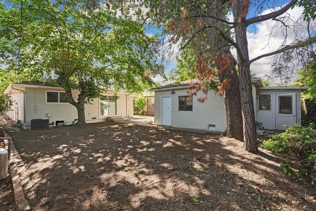 2135 Manchester Ave, Stockton, CA 95204