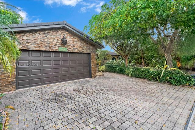 15830 SW 139th Ave, Miami, FL 33177