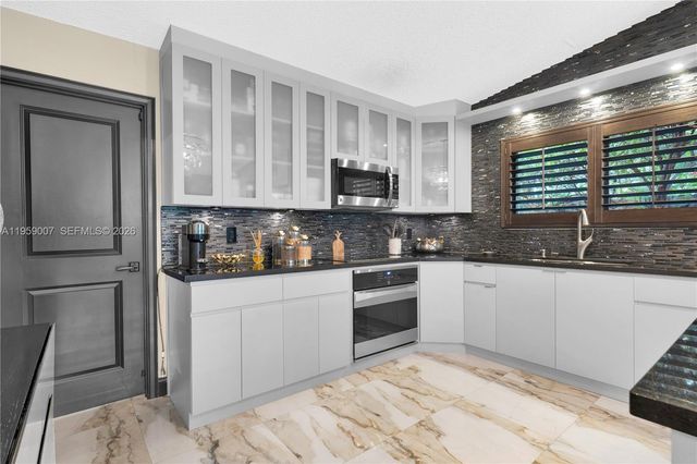 15830 SW 139th Ave, Miami, FL 33177