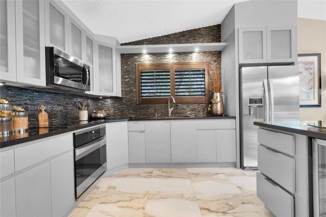 15830 SW 139th Ave, Miami, FL 33177