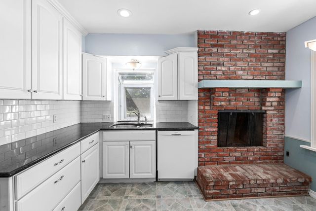 3711 Sleepy Hollow Dr, Wichita, KS 67208