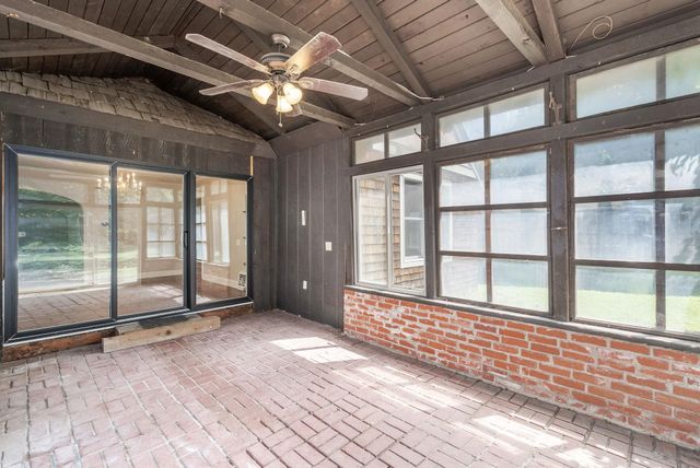 3711 Sleepy Hollow Dr, Wichita, KS 67208