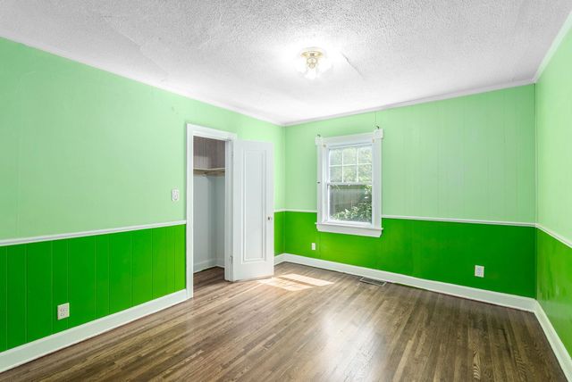 3711 Sleepy Hollow Dr, Wichita, KS 67208