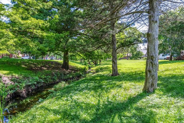 3711 Sleepy Hollow Dr, Wichita, KS 67208