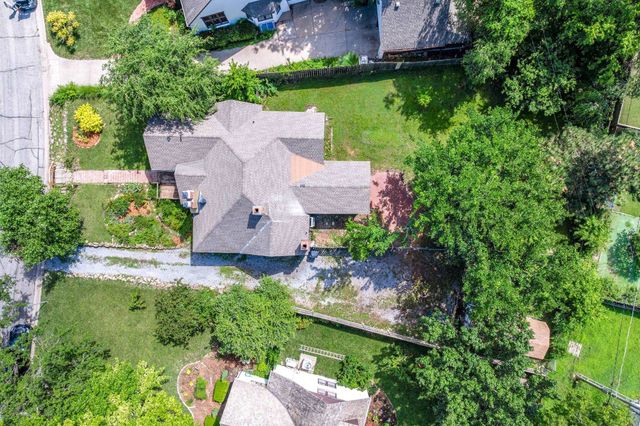 3711 Sleepy Hollow Dr, Wichita, KS 67208