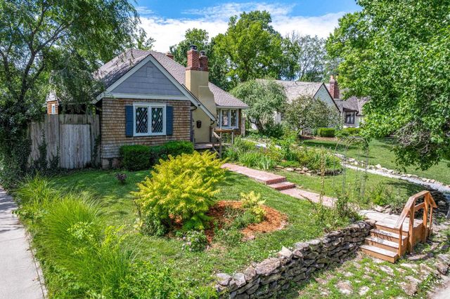 3711 Sleepy Hollow Dr, Wichita, KS 67208