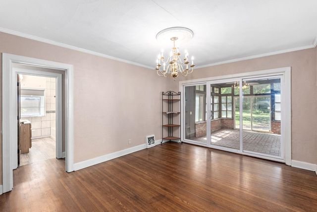 3711 Sleepy Hollow Dr, Wichita, KS 67208