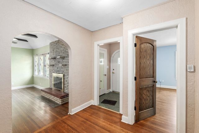 3711 Sleepy Hollow Dr, Wichita, KS 67208