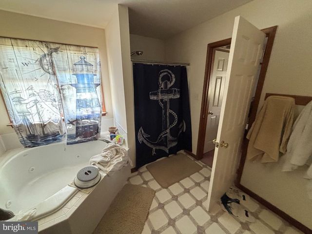 12650 GARNES RD, Mercersburg, PA 17236