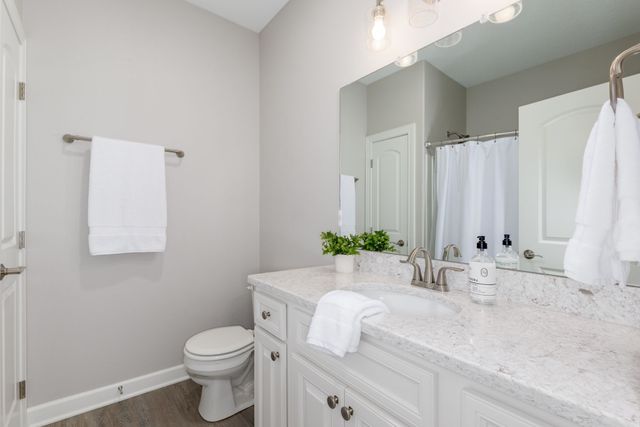 908 S 100th Street, West Des Moines, IA 50266