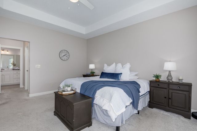 908 S 100th Street, West Des Moines, IA 50266