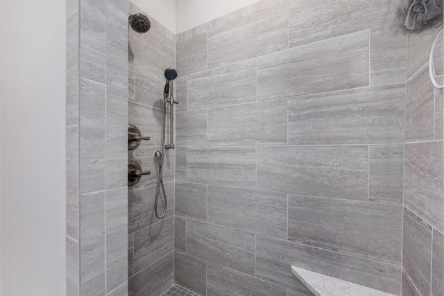 908 S 100th Street, West Des Moines, IA 50266