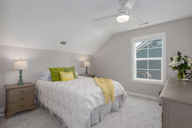 908 S 100th Street, West Des Moines, IA 50266