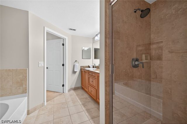 20170 Estero Gardens CIR 206, Estero, FL 33928