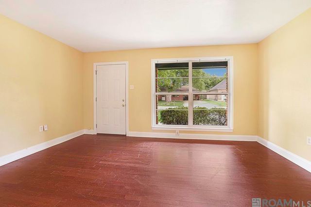 4240 Bea Dr, Baton Rouge, LA 70809