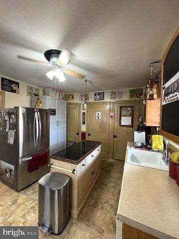 10 S 2ND ST, Dillsburg, PA 17019