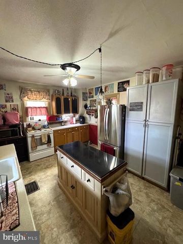 10 S 2ND ST, Dillsburg, PA 17019