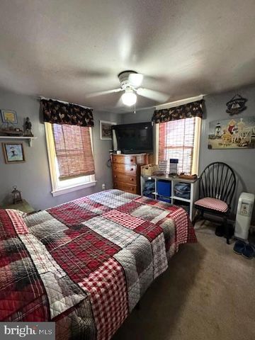 10 S 2ND ST, Dillsburg, PA 17019