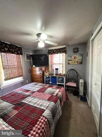 10 S 2ND ST, Dillsburg, PA 17019