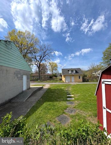 10 S 2ND ST, Dillsburg, PA 17019