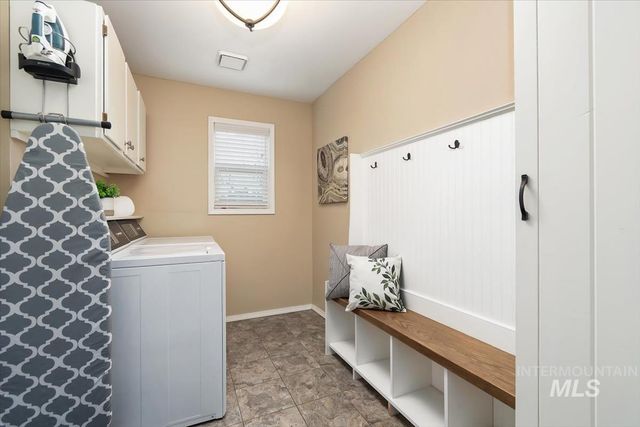 1544 E Falcon Rim Ct, Eagle, ID 83616