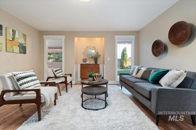 1544 E Falcon Rim Ct, Eagle, ID 83616