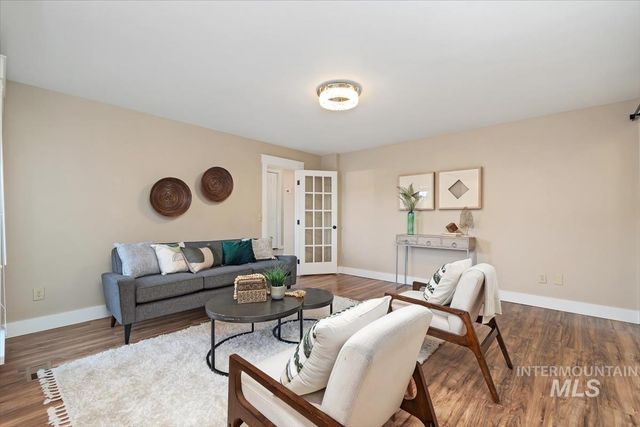 1544 E Falcon Rim Ct, Eagle, ID 83616