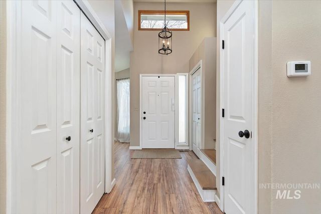 1544 E Falcon Rim Ct, Eagle, ID 83616