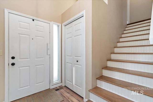 1544 E Falcon Rim Ct, Eagle, ID 83616